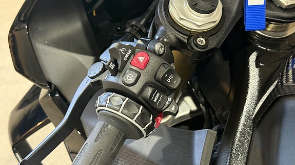 BMW S1000RR Akrapovic ny skick 0kr insats 13 of 13