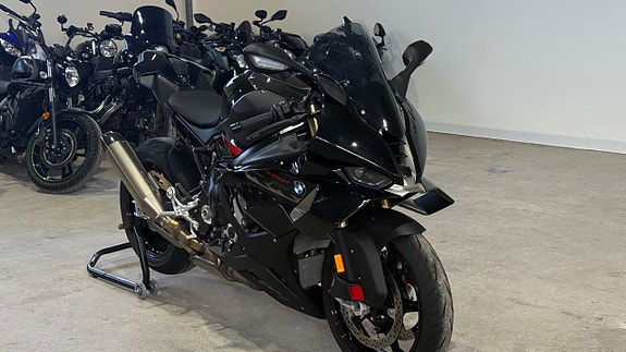 BMW S1000RR Akrapovic ny skick 0kr insats 3 of 13