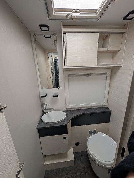CHALLENGER 380 Graphite Ultimate 5-sits / 6 bäddar / Automat / 170HK / Taksäng 27 of 30