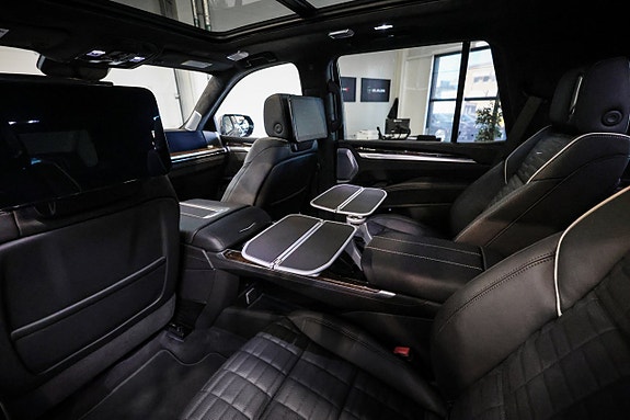 Cadillac Escalade 22 of 30
