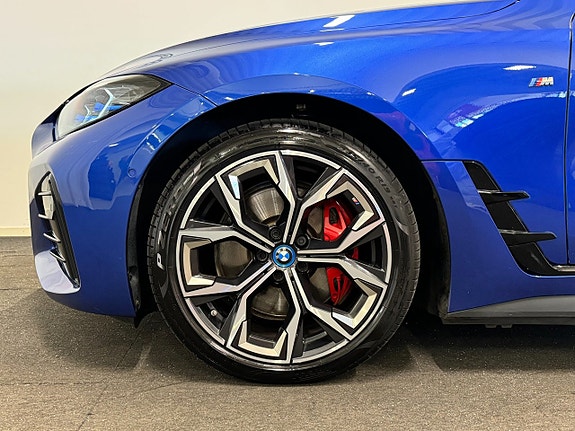 BMW i4 23 of 24
