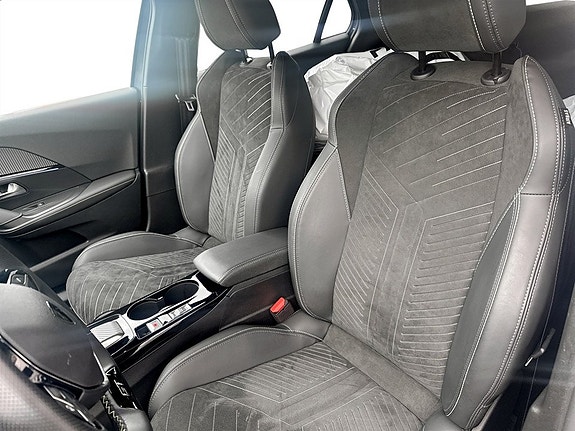 Peugeot 2008 5 of 14