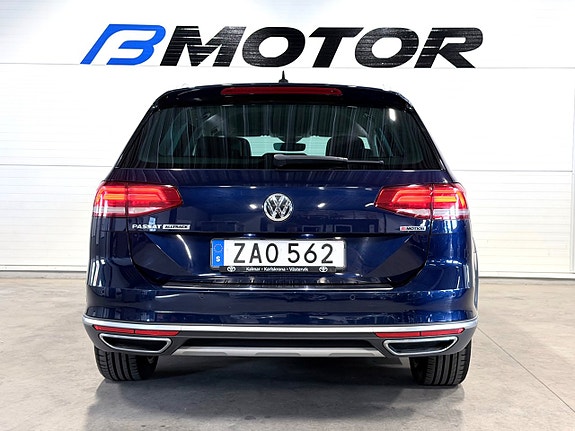 Volkswagen Passat Alltrack 7 of 17