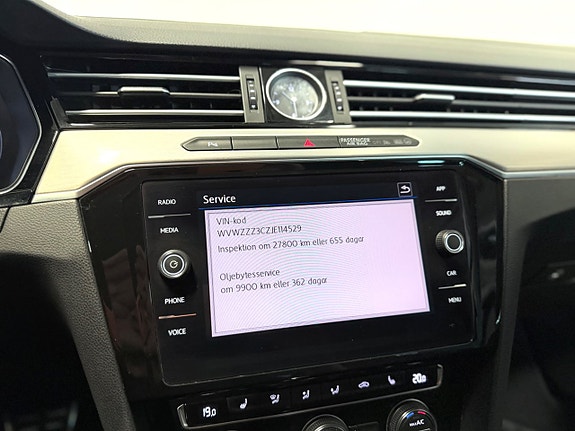 Volkswagen Passat Alltrack 16 of 17
