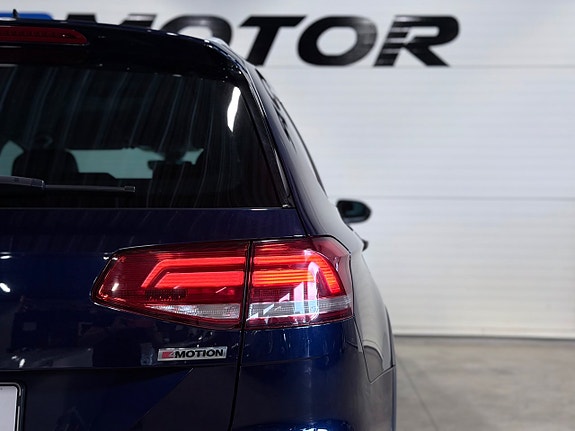 Volkswagen Passat Alltrack 9 of 17