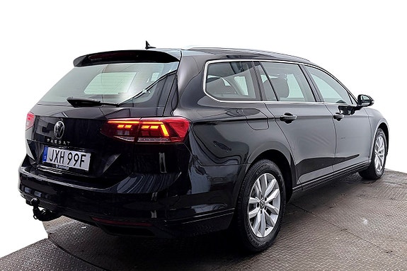 Volkswagen Passat 6 of 30