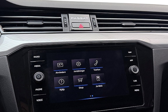 Volkswagen Passat 28 of 30