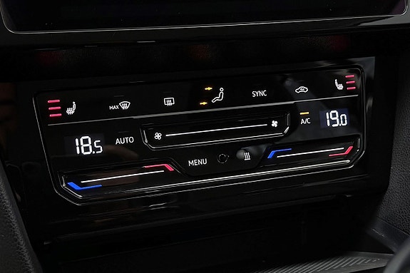 Volkswagen Passat 29 of 30