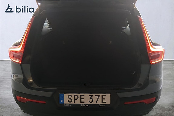 Volvo XC40 11 of 18