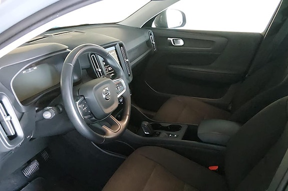 Volvo XC40 13 of 18