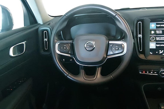 Volvo XC40 10 of 18