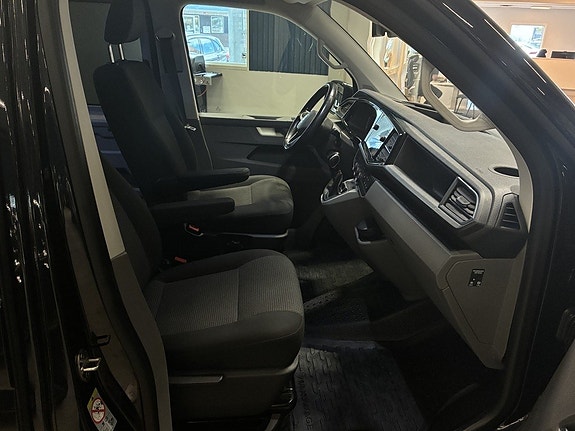 Volkswagen Transporter 10 of 21