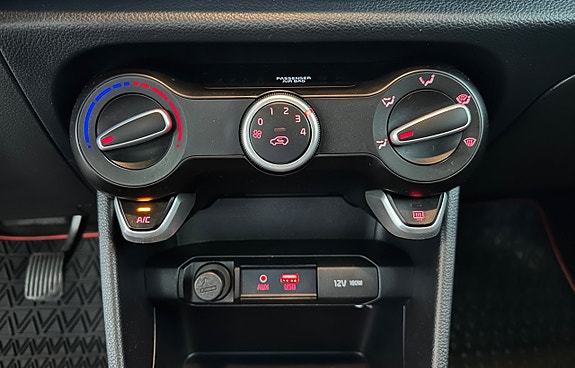 Kia Picanto 21 of 28