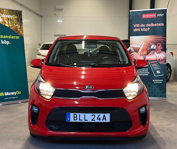Kia Picanto 2 of 28