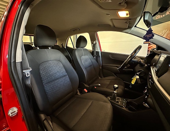 Kia Picanto 12 of 28
