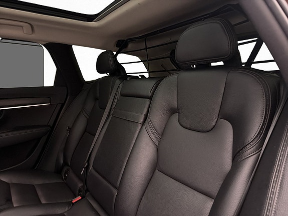 Volvo V90 Cross Country 21 of 30