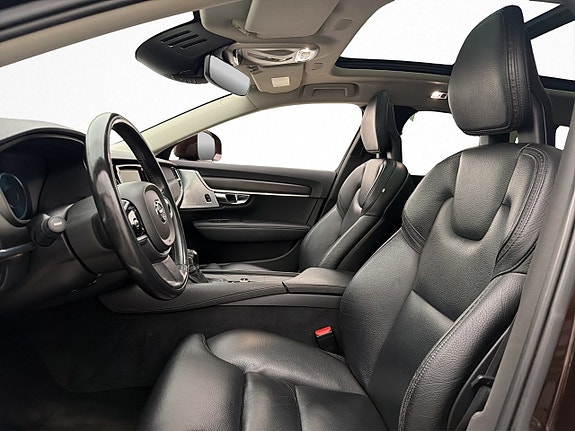 Volvo V90 Cross Country 12 of 30