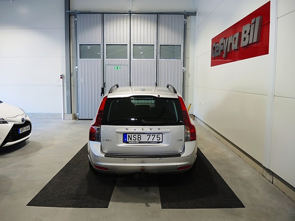 Volvo V50 7 of 15