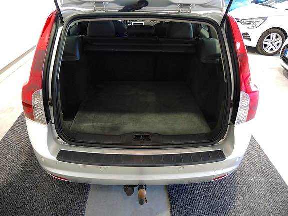 Volvo V50 9 of 15