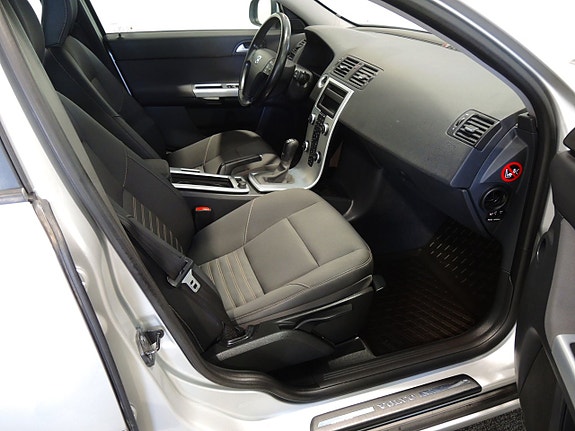 Volvo V50 12 of 15