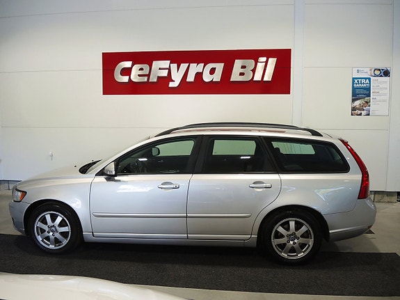 Volvo V50 5 of 15