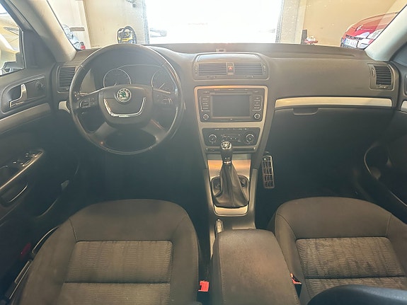 Skoda Octavia 9 of 14