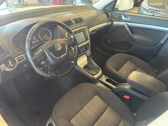 Skoda Octavia 10 of 14