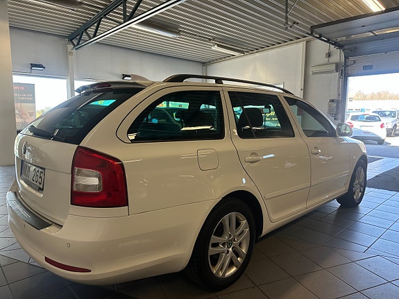 Skoda Octavia 6 of 14