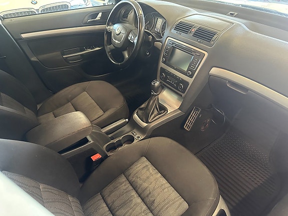 Skoda Octavia 11 of 14