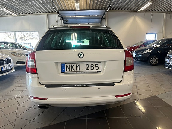 Skoda Octavia 5 of 14