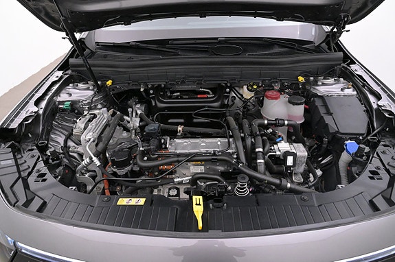 Mercedes-Benz EQB250+ 26 of 27