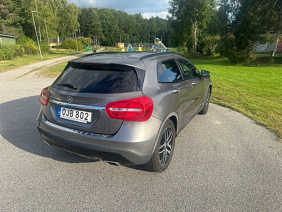 Mercedes-Benz GLA200 d 4 of 10