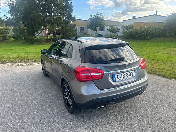 Mercedes-Benz GLA200 d 3 of 10