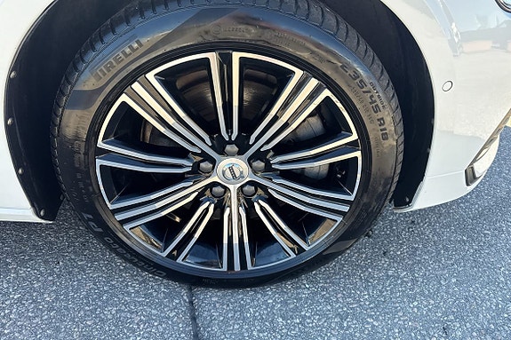 Volvo V60 10 of 24