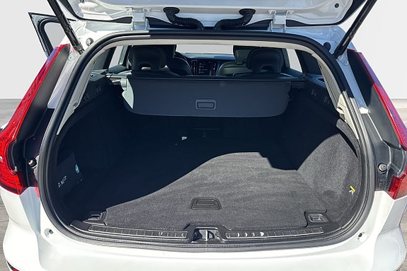 Volvo V60 8 of 24