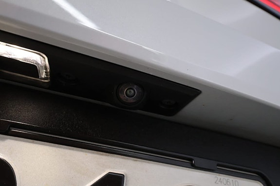 Polestar 2 10 of 21