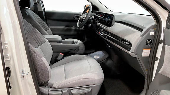 Kia EV3 3 of 12