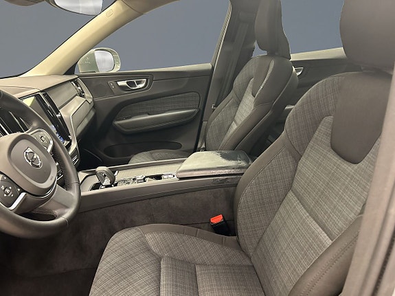 Volvo XC60 6 of 9