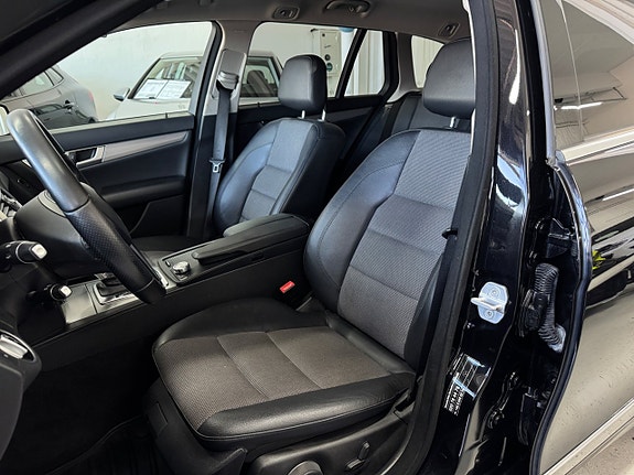 Mercedes-Benz C220 17 of 22