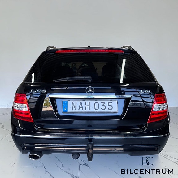 Mercedes-Benz C220 5 of 22