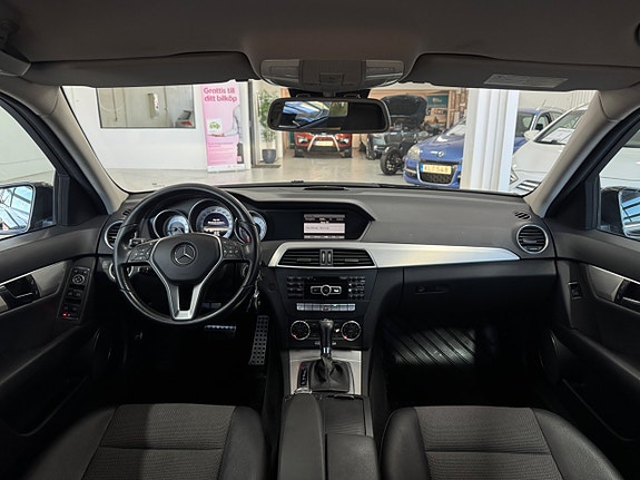 Mercedes-Benz C220 7 of 22