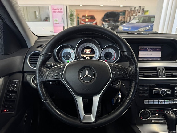 Mercedes-Benz C220 8 of 22