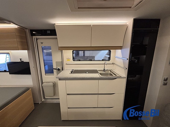 Adria Adora 573 PT * Barnkammare * Alde * 9 of 13