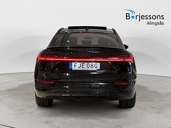 Audi Q8 5 of 17