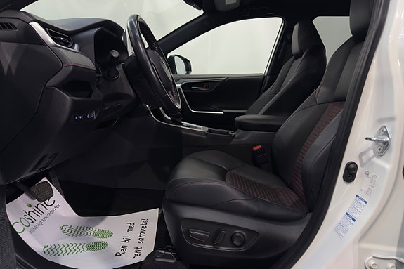 Toyota RAV4 Plug-in Hybrid 7 of 24