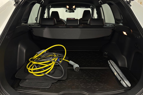 Toyota RAV4 Plug-in Hybrid 23 of 24