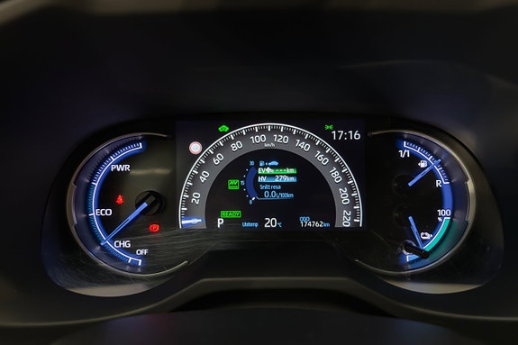 Toyota RAV4 Plug-in Hybrid 12 of 24