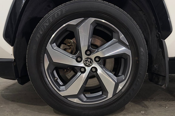 Toyota RAV4 Plug-in Hybrid 24 of 24