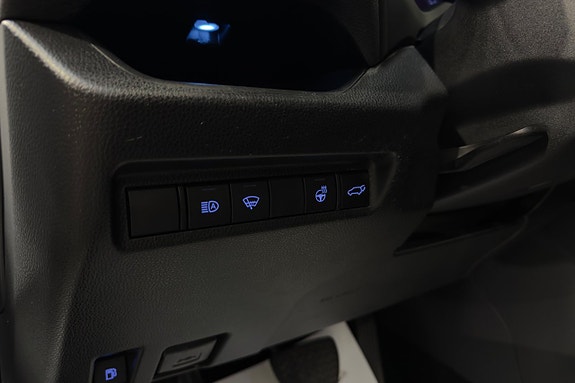 Toyota RAV4 Plug-in Hybrid 10 of 24