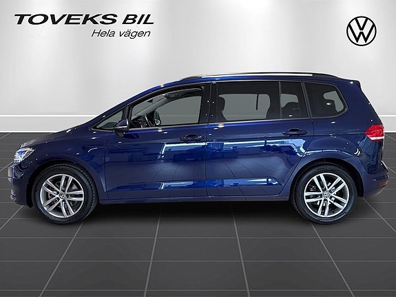 Volkswagen Touran 2 of 27